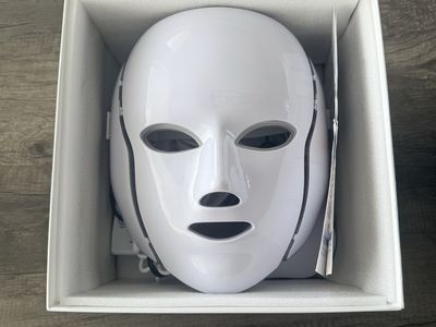 New In Box Red Light Therapy Mask - 7 Color LED Facial Skin Rejuvenation