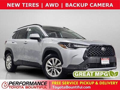 2024 TOYOTA COROLLA CROSS LE