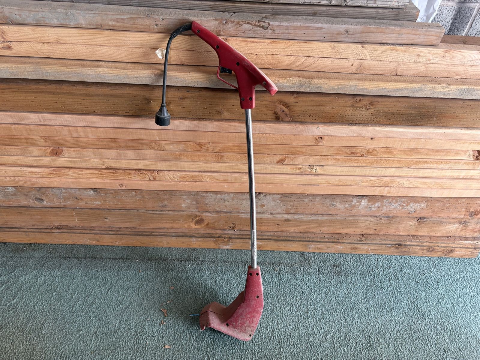 Electric string weed whacker