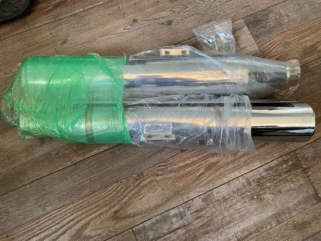 Harley Davidson OEM Chrome Exhaust System with Chrome Heat Shields Pair