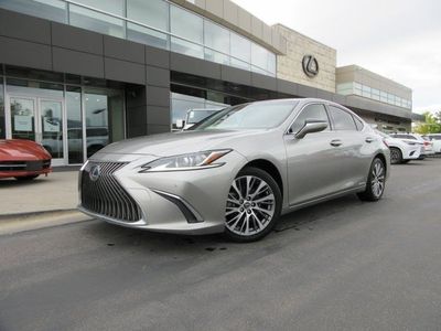 2019 Lexus ES Base