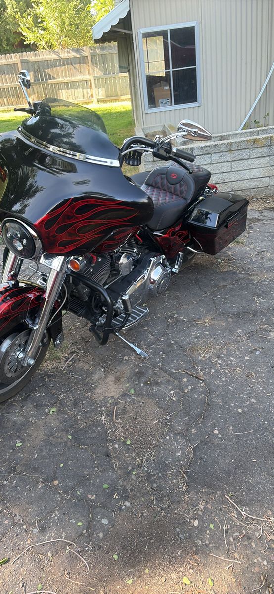2009 Harley-Davidson Touring Motorcycle Willie G  bike number 83 out of 200