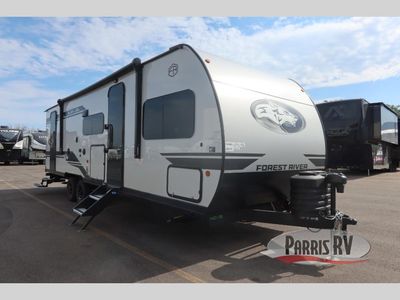 New 2027 Forest River RV Cherokee Grey Wolf Black Label 26DBHBL