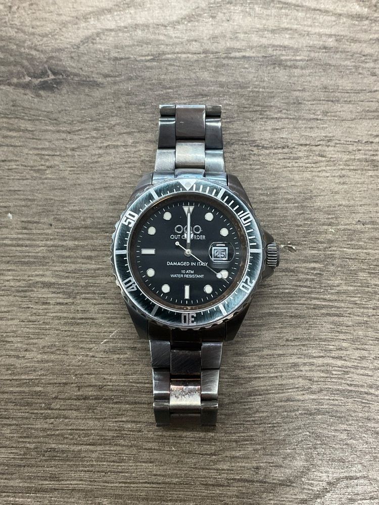 OUT OF ORDER CASANOVA WATCH