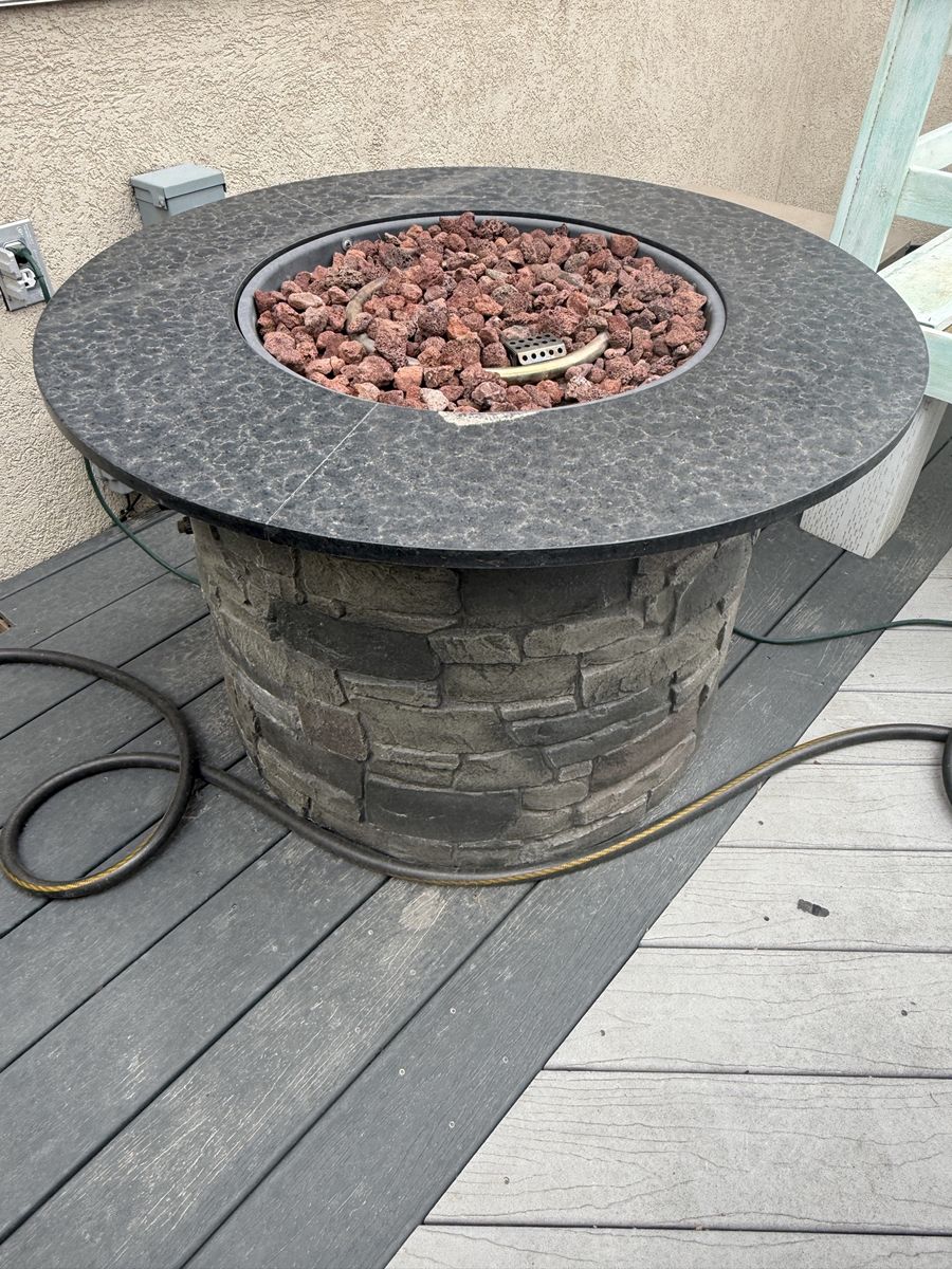 Outdoor Round Stone Gas Fire Pit Table with Lava Rocks