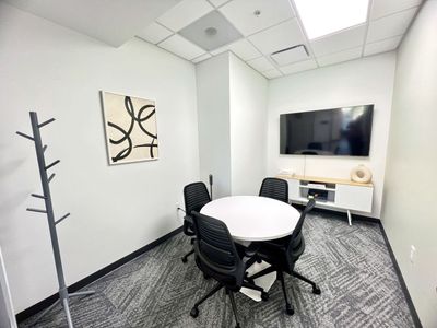 Perfect for Interviews, Client Meetings, or Team Huddles: Hourly Professional Meeting Rooms Logan