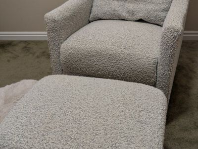 Babyletto Toco Swivel Glider + Stationary Ottoman