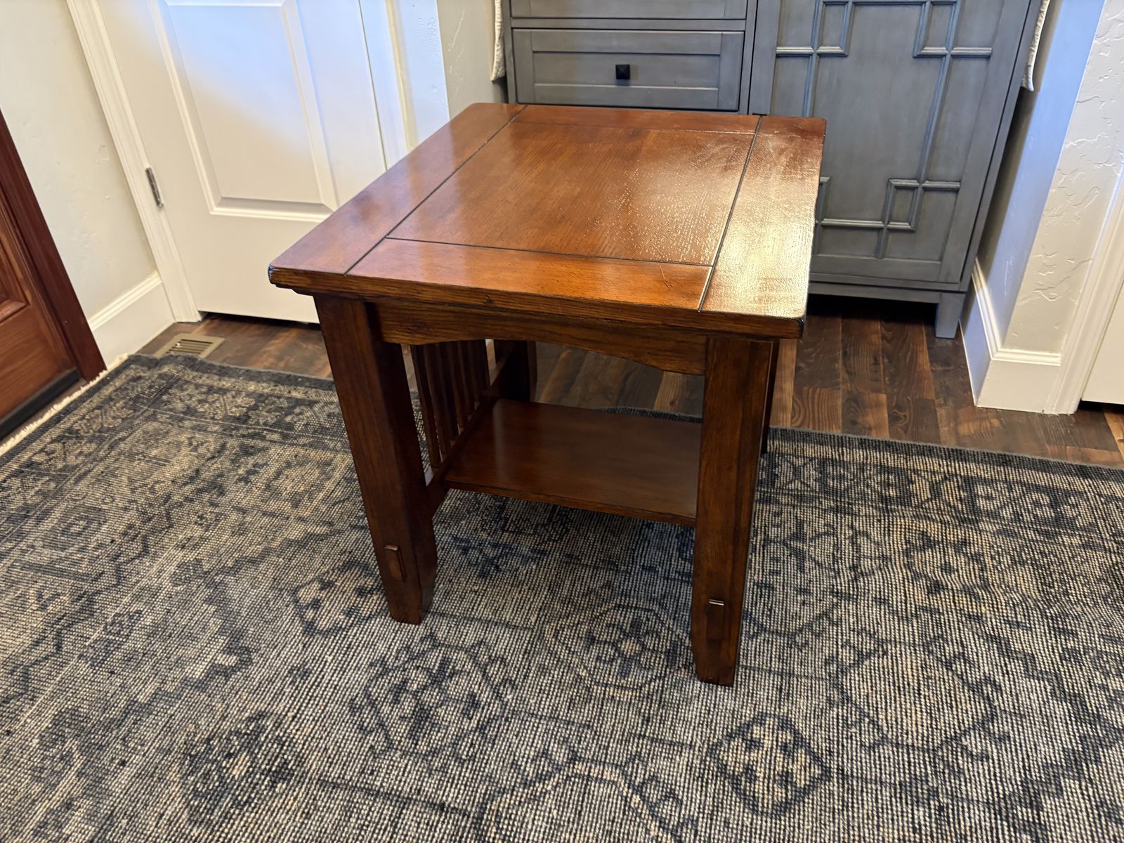 Ashley Furniture Prairie View Rectangular Wood End Table $150 cash/venmo in Draper