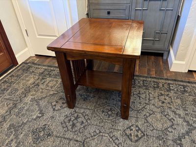 Ashley Furniture Prairie View Rectangular Wood End Table $150 cash/venmo in Draper