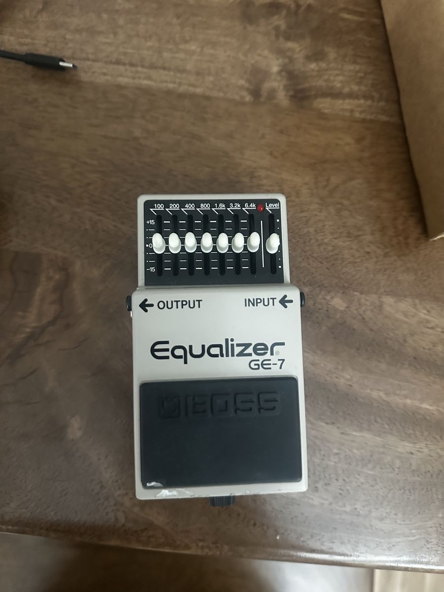 BOSS GE-7 Equalizer Guitar Pedal - 7-Band EQ for Guitars, Good Condition