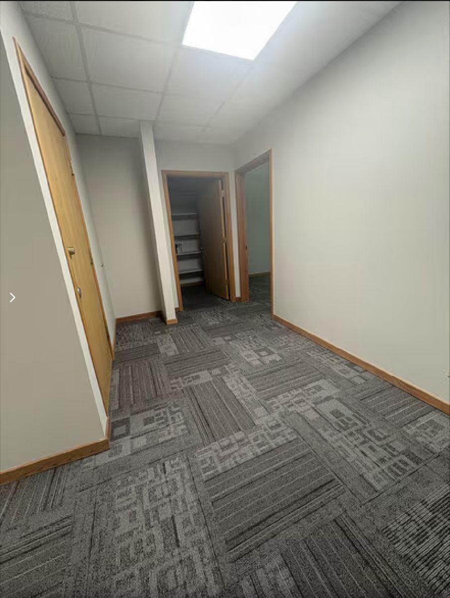 Main image 3