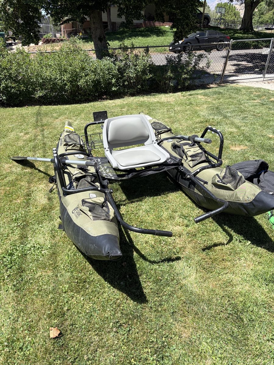 Colorado Classic Accessories Inflatable Pontoon Boat with Oars & Anchor