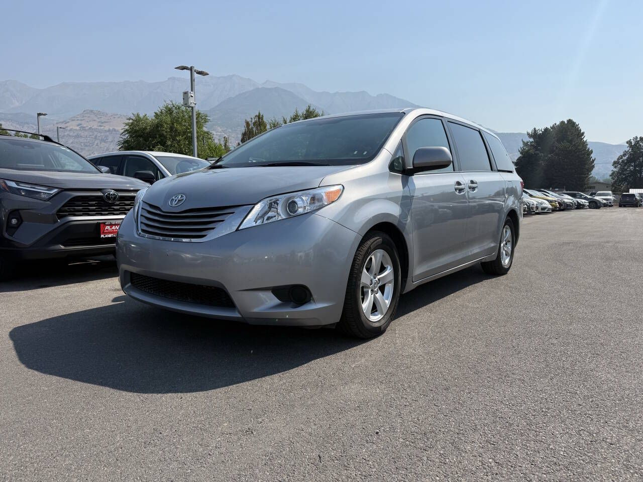 2016 Toyota Sienna LE 8-Passenger