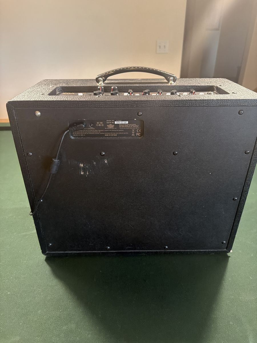Main image 3