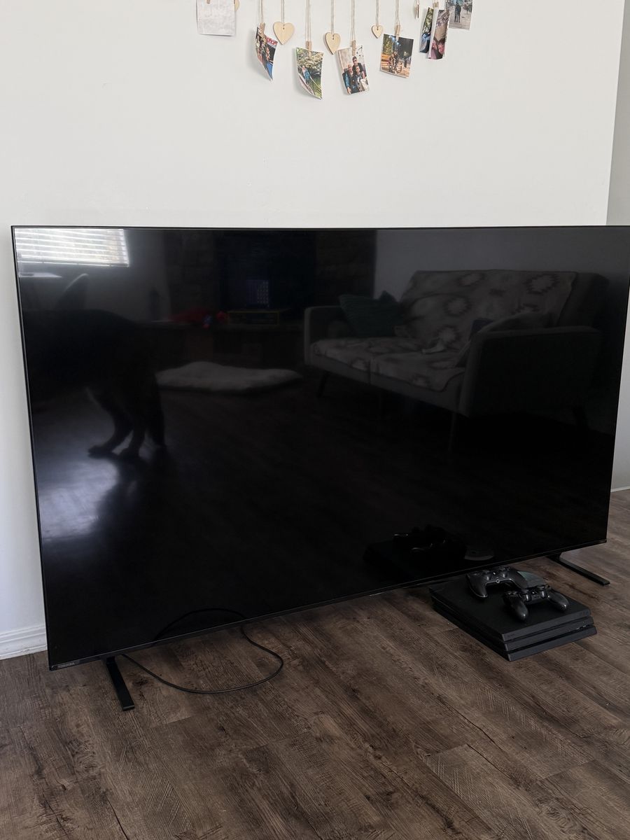 Toshiba 75 like new - warranty included