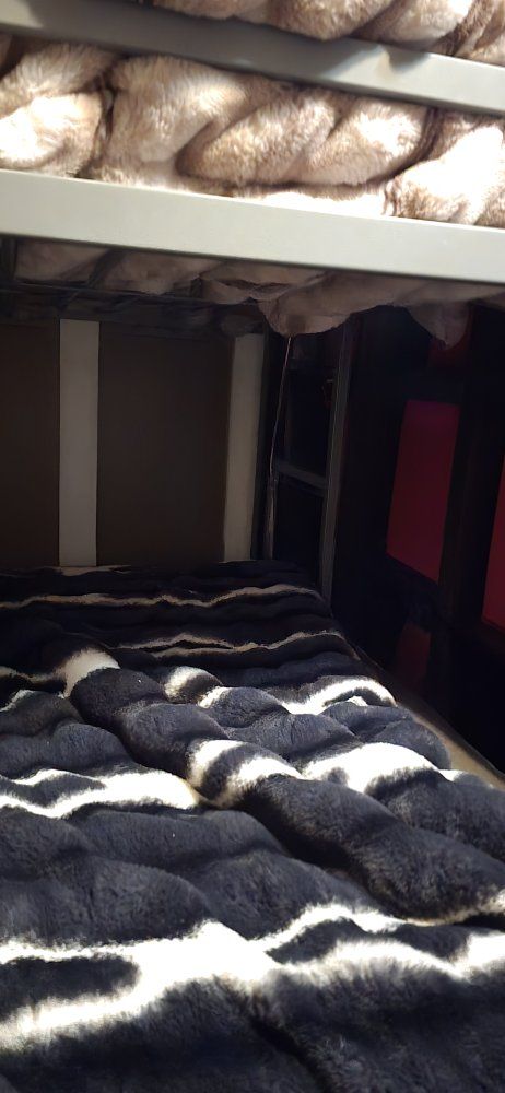 Main image 4
