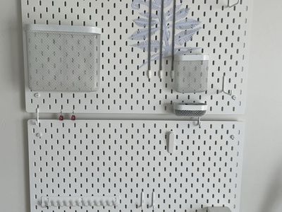IKEA Skadis White Pegboards with Assorted Hanging Accessories Set