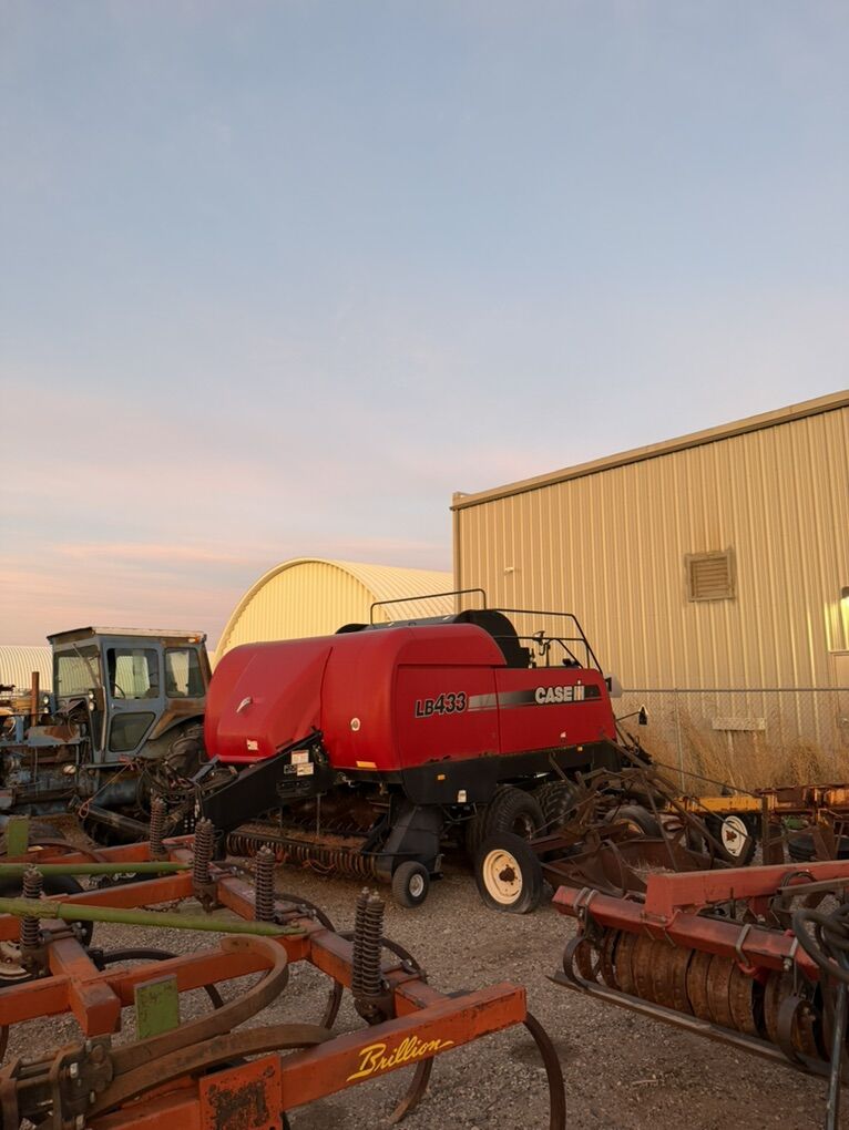 Case 3x4 Baler