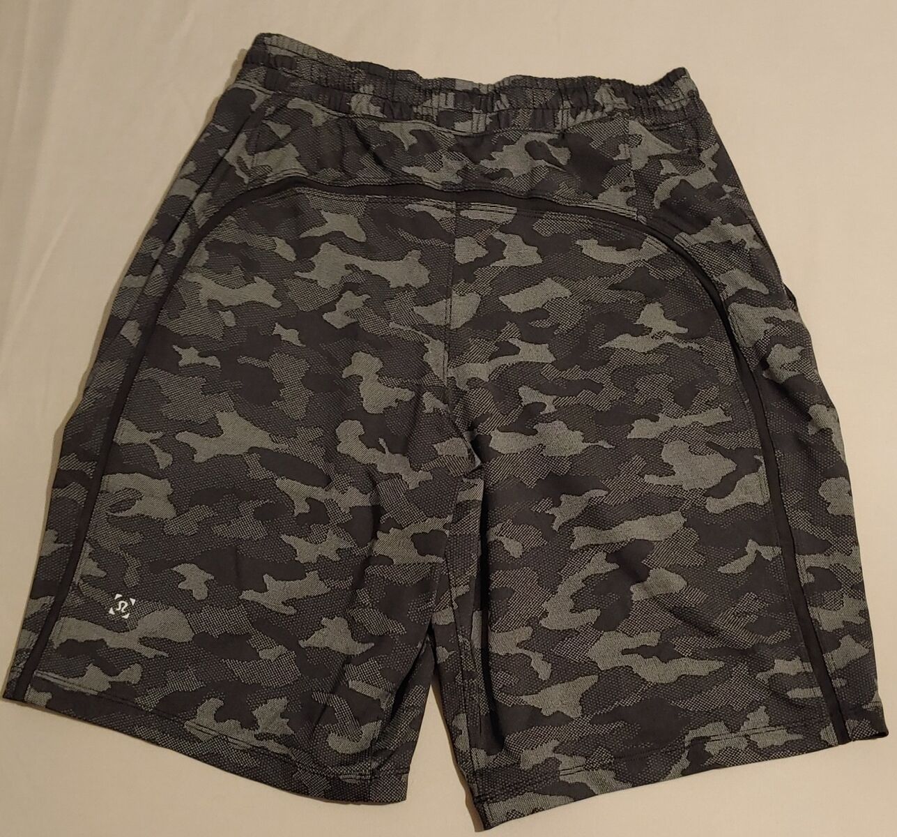 EC Men's Lululemon M7ANGS Pace Breaker Camo Gray Black Shorts 9" Lined Small