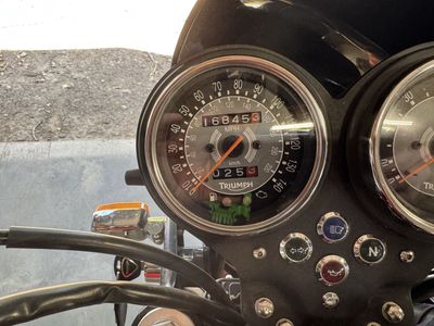 2009 Triumph T100 for sale