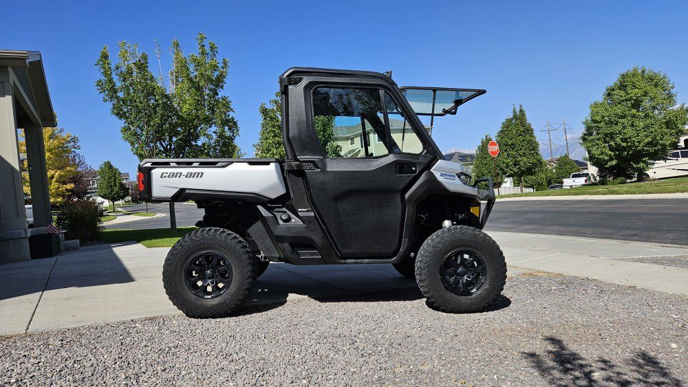 2021 Can-Am Defender Limited $17,500 OBO