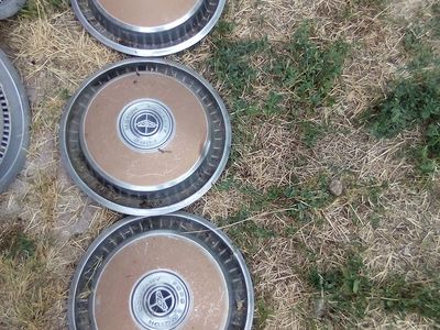 Vintage Vintage Ford Motor Company Wheel Hubcaps - Set of 4