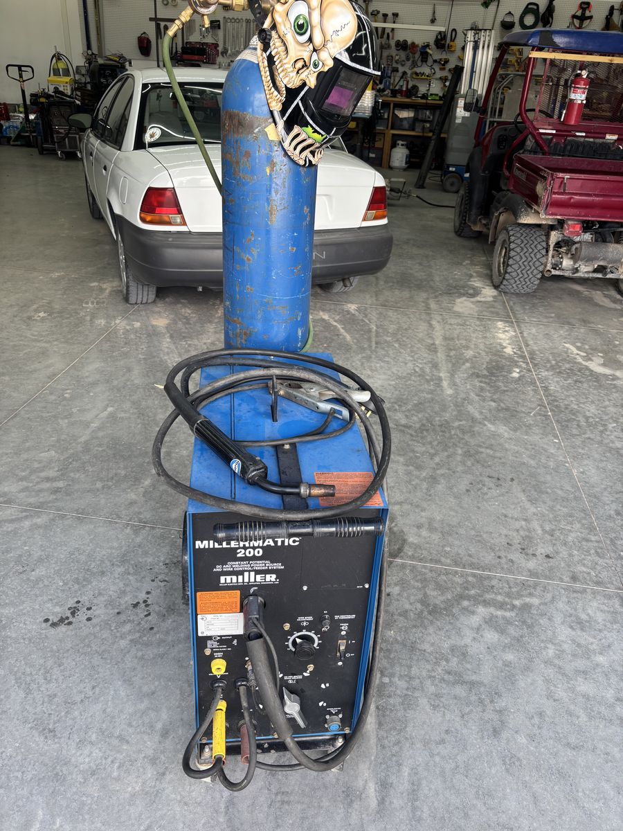 Welder Miller,Matic 200 Wire Feed