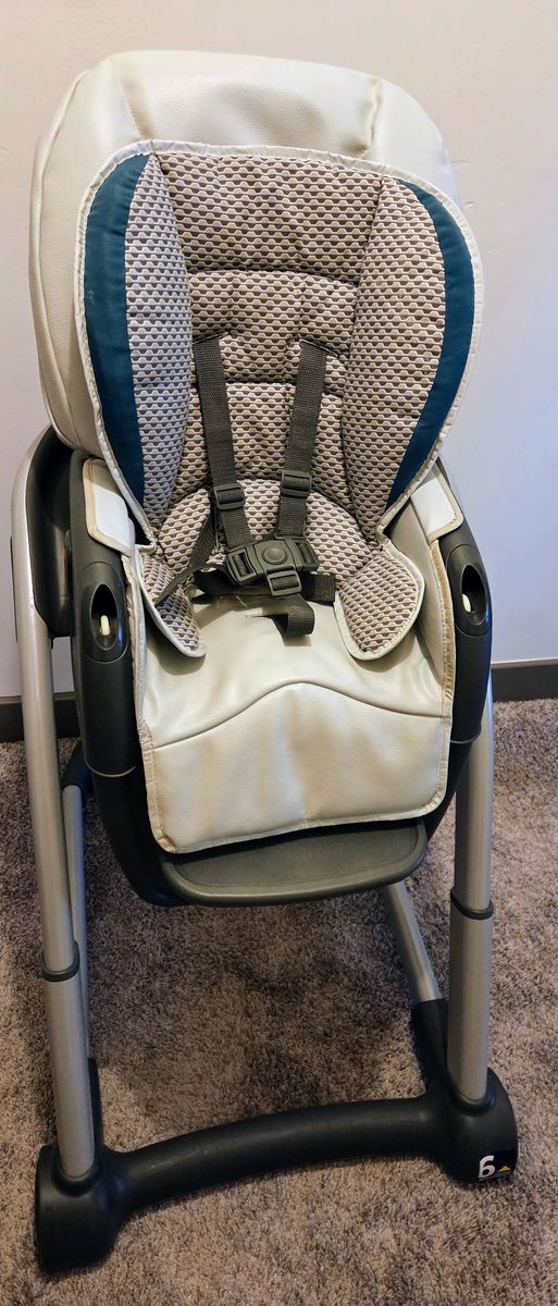 Graco Blossom 6 in 1 Convertible High Chair, Sapphire