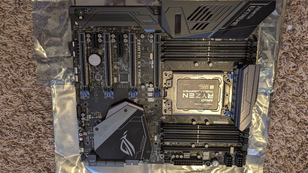 ASUS ROG ZENITH EXTREME AMD Ryzen Threadripper 2990WX Motherboard w/ DIMM.2