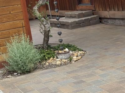 Custom Landscapes | Landscaping Work | Pavers | Rock Walls | Grading | Yard Design | Outdoor Spaces