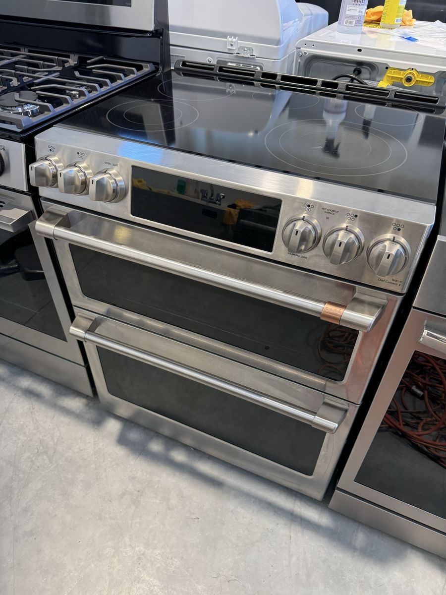 Lightly Used Cafe 30 W slide in double oven Range