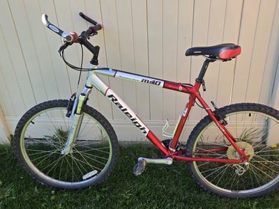 Raleigh Mountain Bike M40 Adult Size, Hardtail