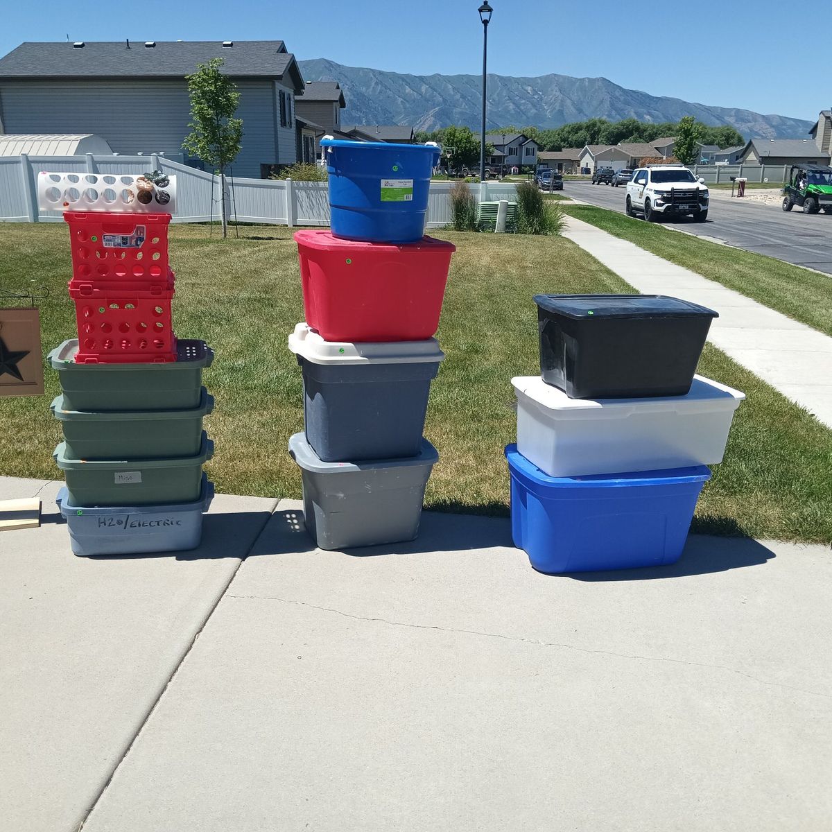 Rubbermaid Totes