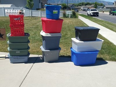 Rubbermaid Totes