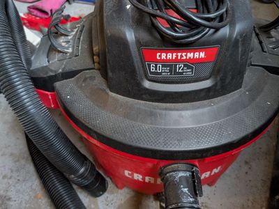Craftsman 12-Gallon Wet/Dry Vac with 6.0 Peak HP Motor and Hose