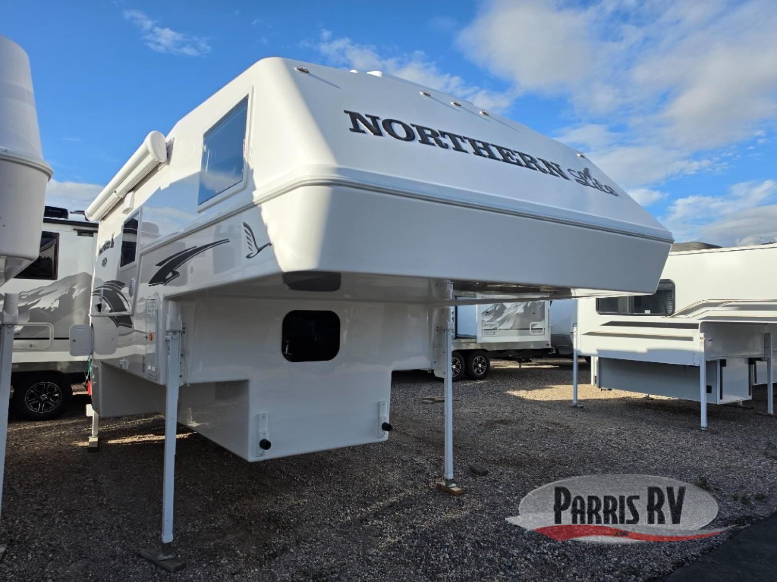 New 2026 Northern Lite Limited Edition 10-2EXLEWB