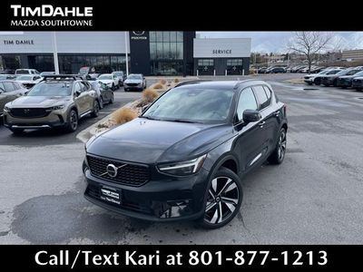 2024 Volvo XC40 B5 Plus Dark Theme