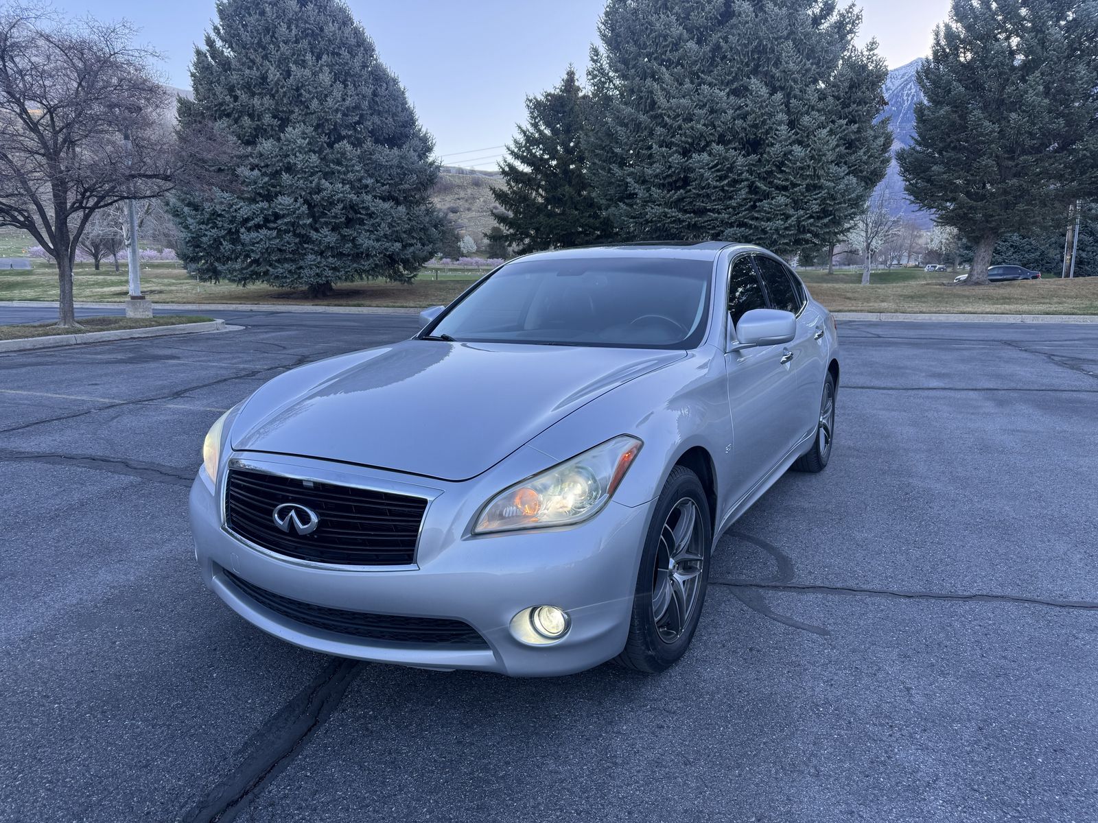 2014 INFINITI Q70 3.7