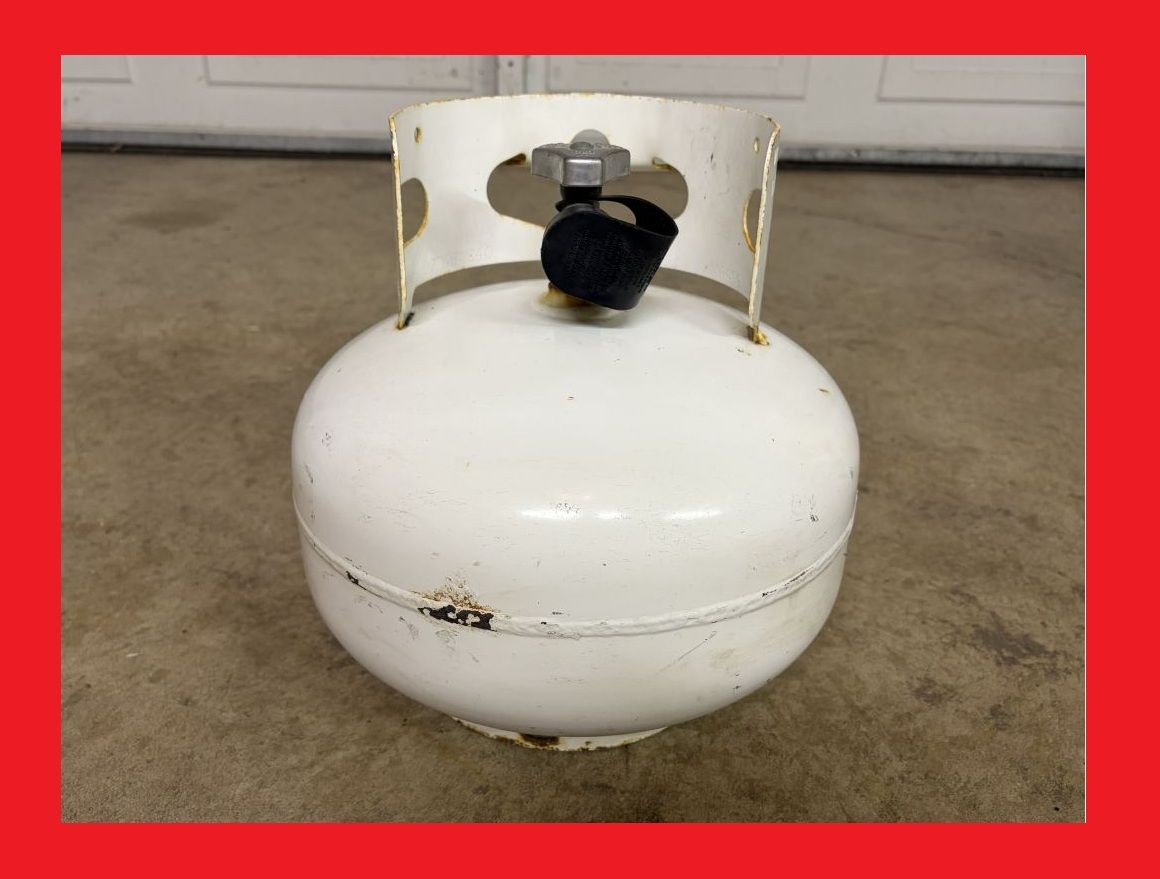 FULL- 2.1 gallon 10# SQUATTY Propane LP Gas Cylinder / Tank for BBQ, Grill, Camping