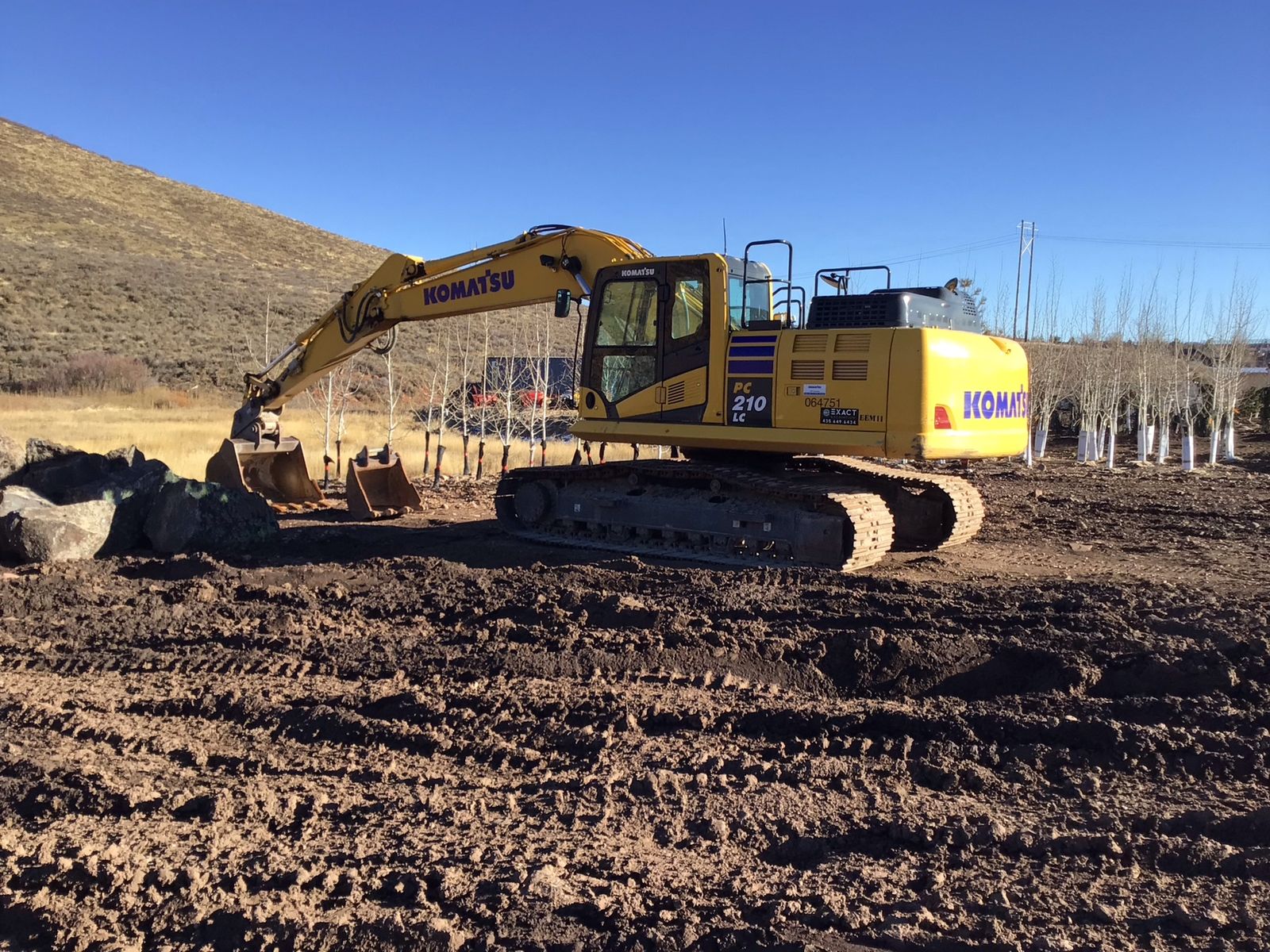 2022 komatsu pc210