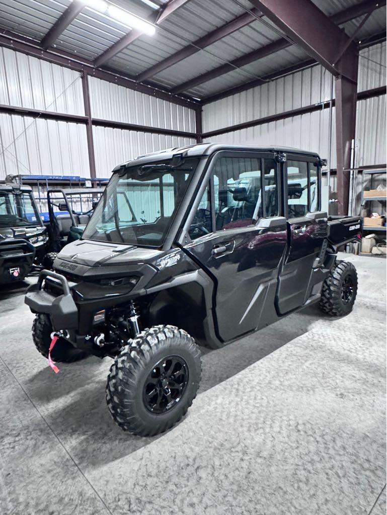 2026 Can-Am Defender MAX XT CAB HD11