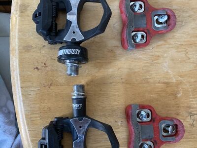 Assioma Uno power meter pedals