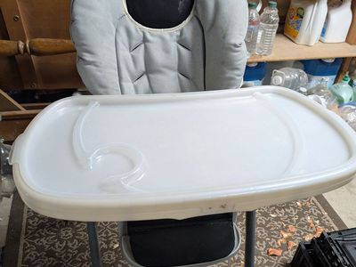 highchair high chair - Chicco brand