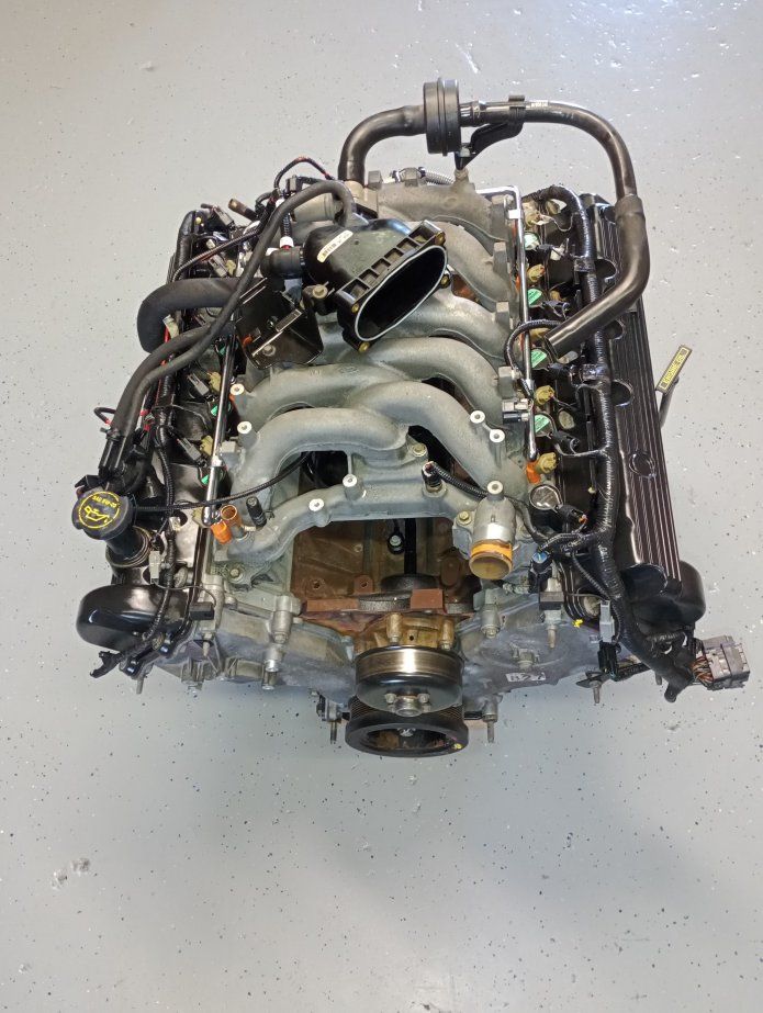 2001 Ford F-350 6.8L Engine