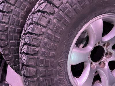 35 X 10.50 X17 Kenda Klever RT