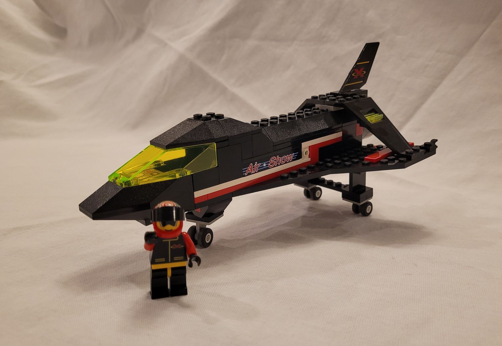 Main image 6