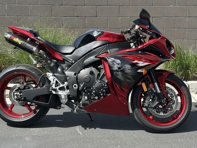 2011 Yamaha R1 **Low miles**