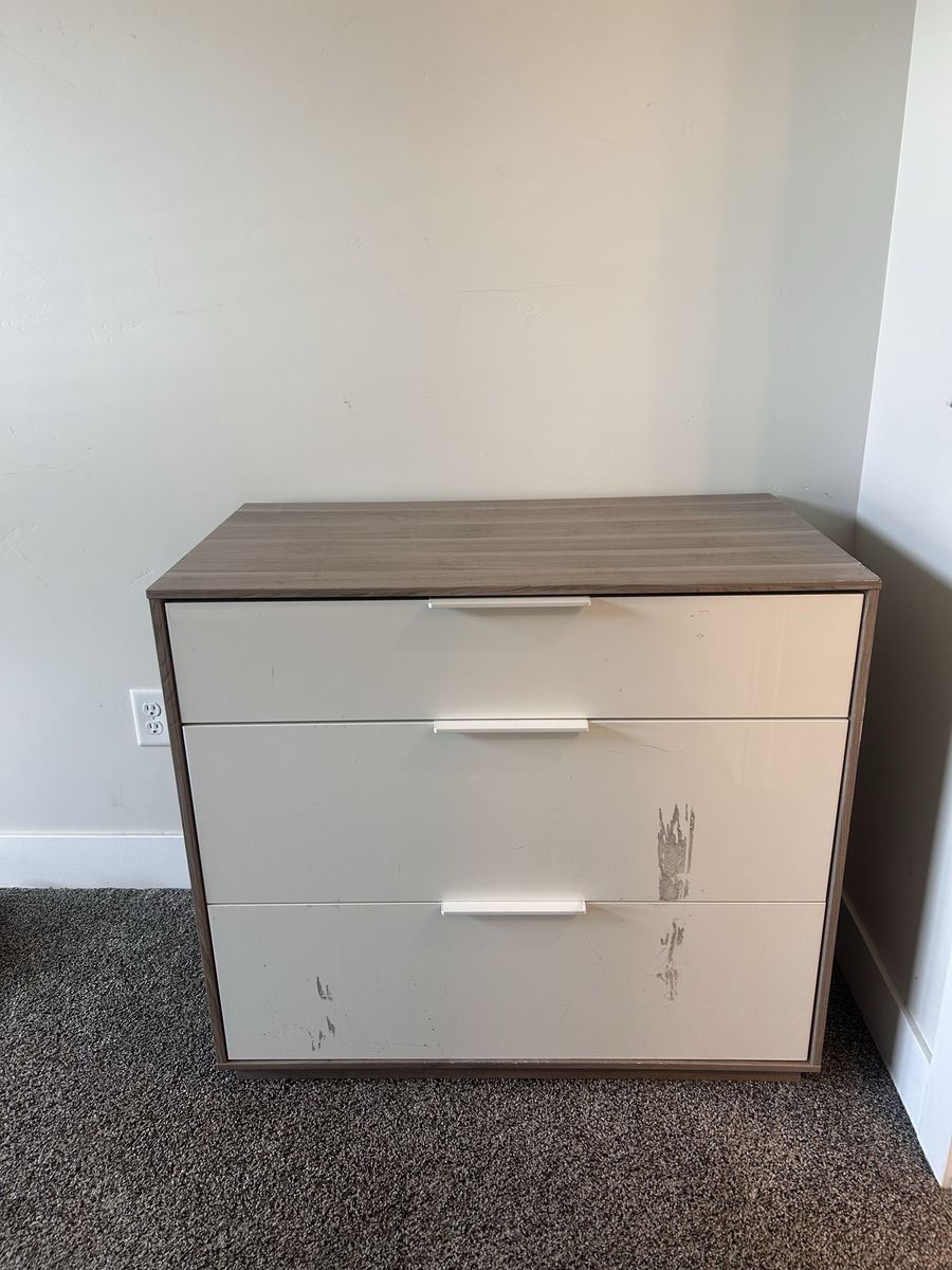 Modern 3-Drawer Dresser - Wood Grain & White High Gloss Finish