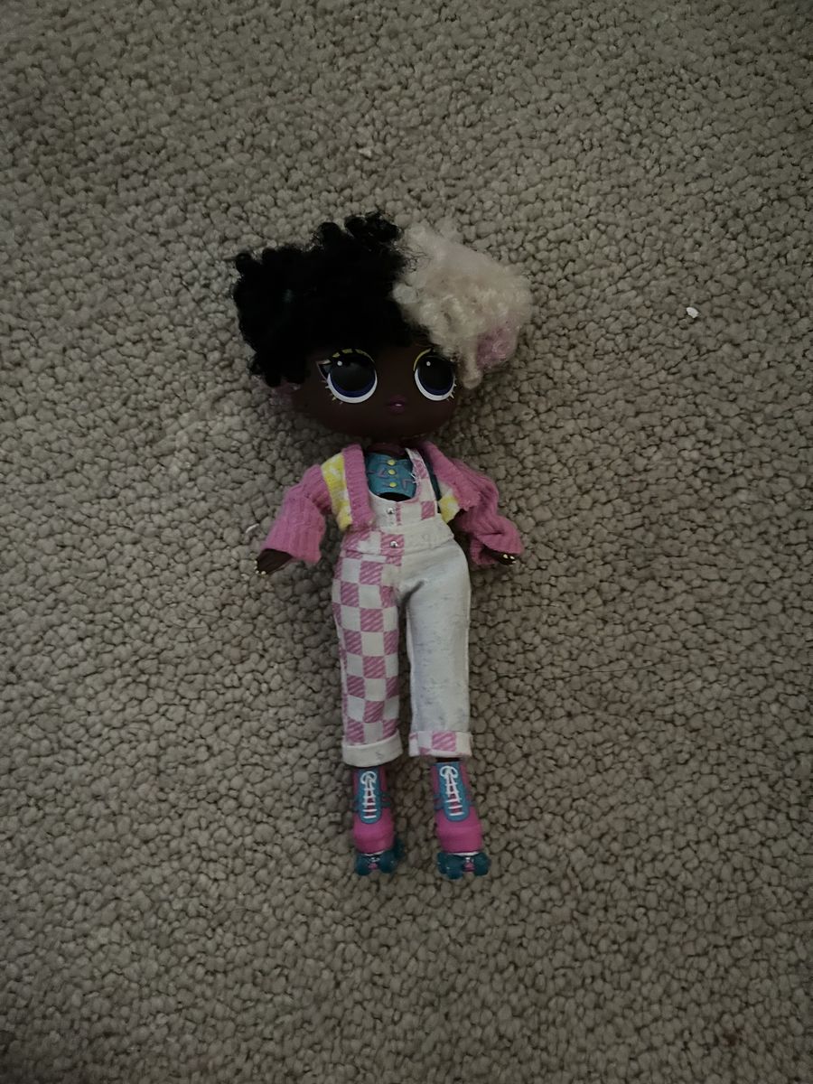 Two LOL Surprise Tween Dolls