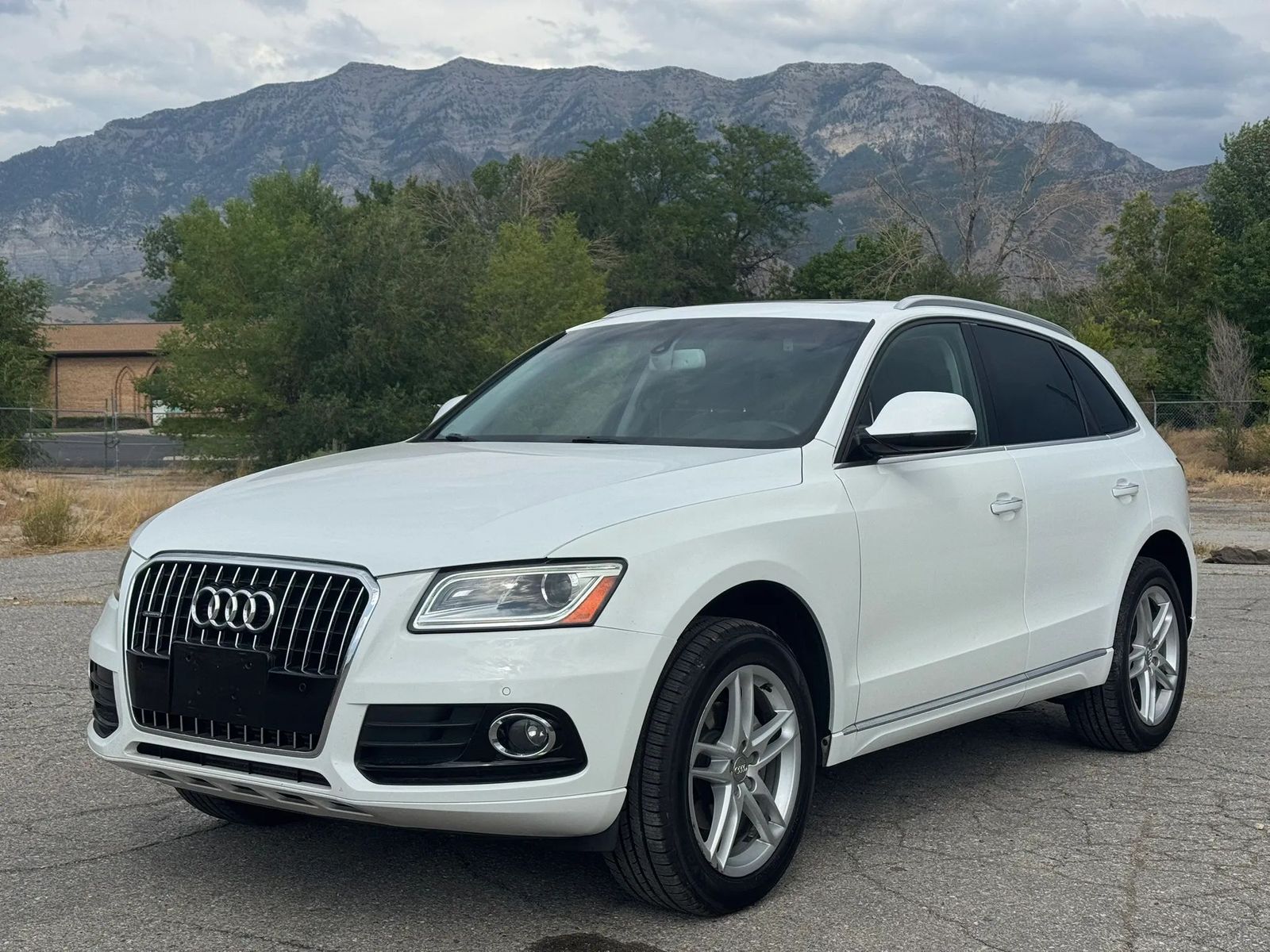 2017 Audi Q5 2.0T quattro Premium Plus